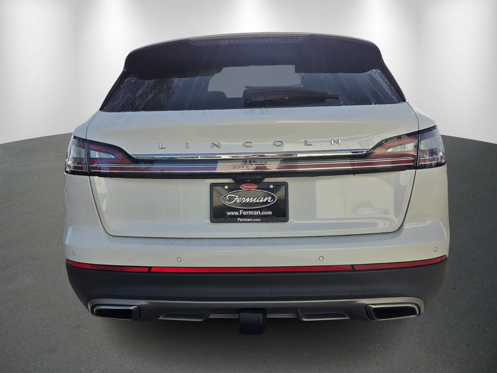 Used 2021 Lincoln Nautilus Reserve w/ Equipment Group 202A image 6