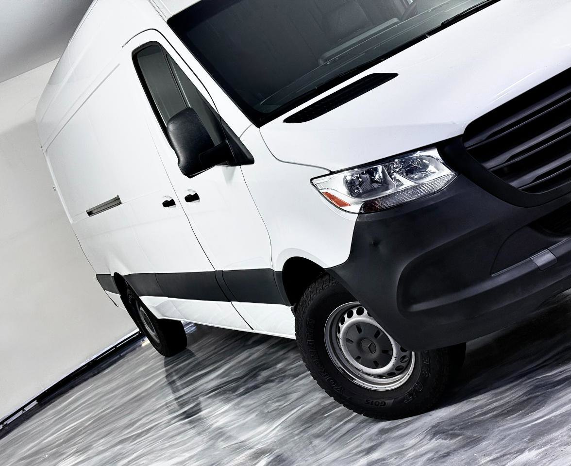 Used 2022 Mercedes-Benz Sprinter 2500 image 4