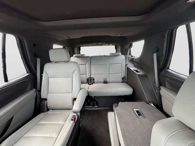 Used 2021 Chevrolet Tahoe LT w/ LT Signature Plus Package RWD image 21