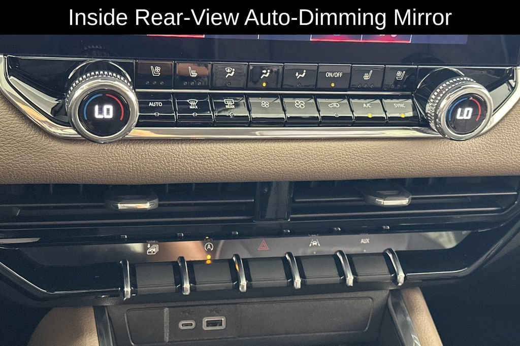 Used 2025 GMC Canyon Denali AWD/4WD image 26