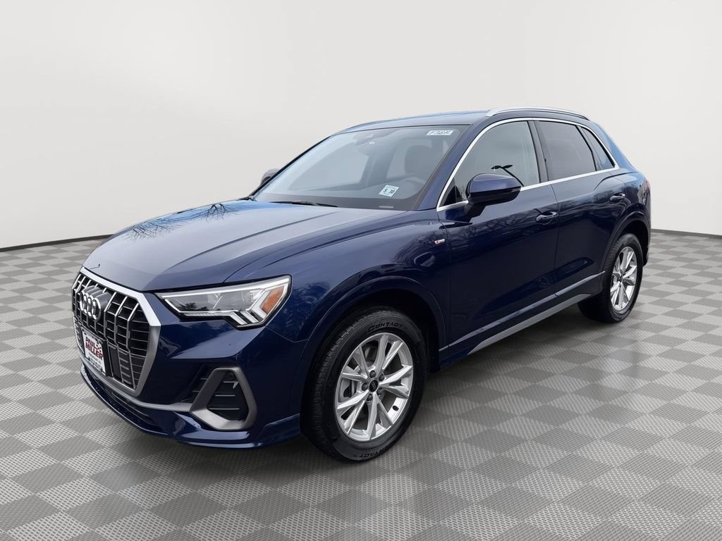 Used 2025 Audi Q3 2.0T Premium Plus w/ Premium Plus Package AWD/4WD image 1