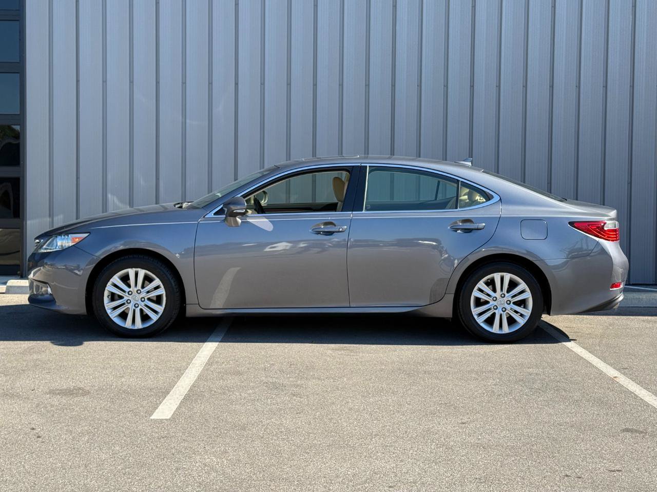 Used 2013 Lexus ES 350 w/ Premium Pkg FWD image 8