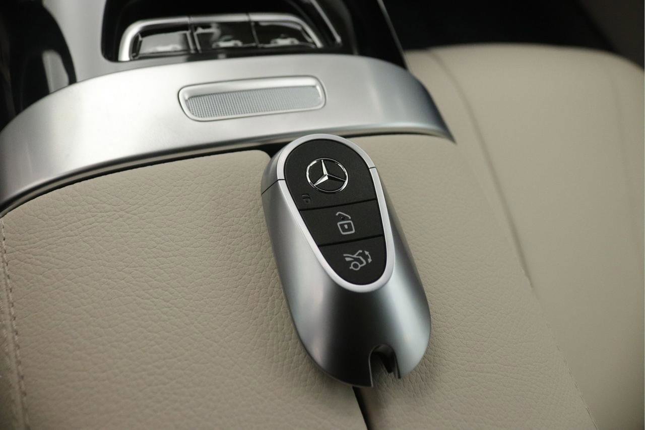 New 2026 Mercedes-Benz CLE 300 4MATIC Cabriolet image 12