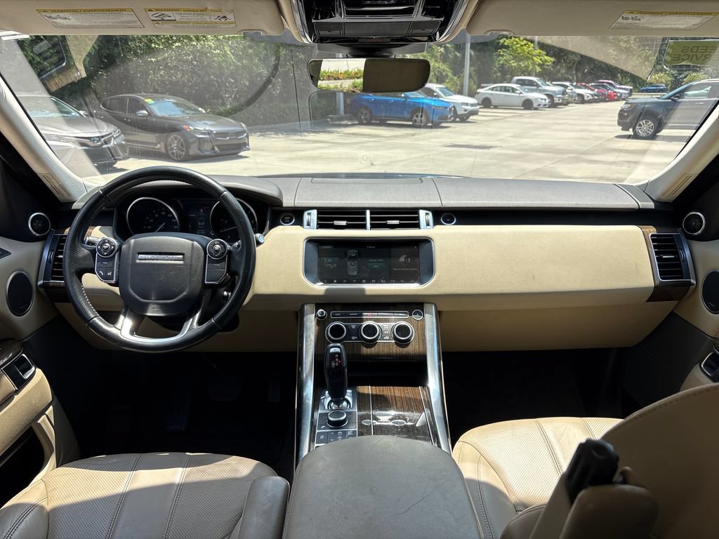 Used 2017 Land Rover Range Rover Sport SE AWD/4WD image 8