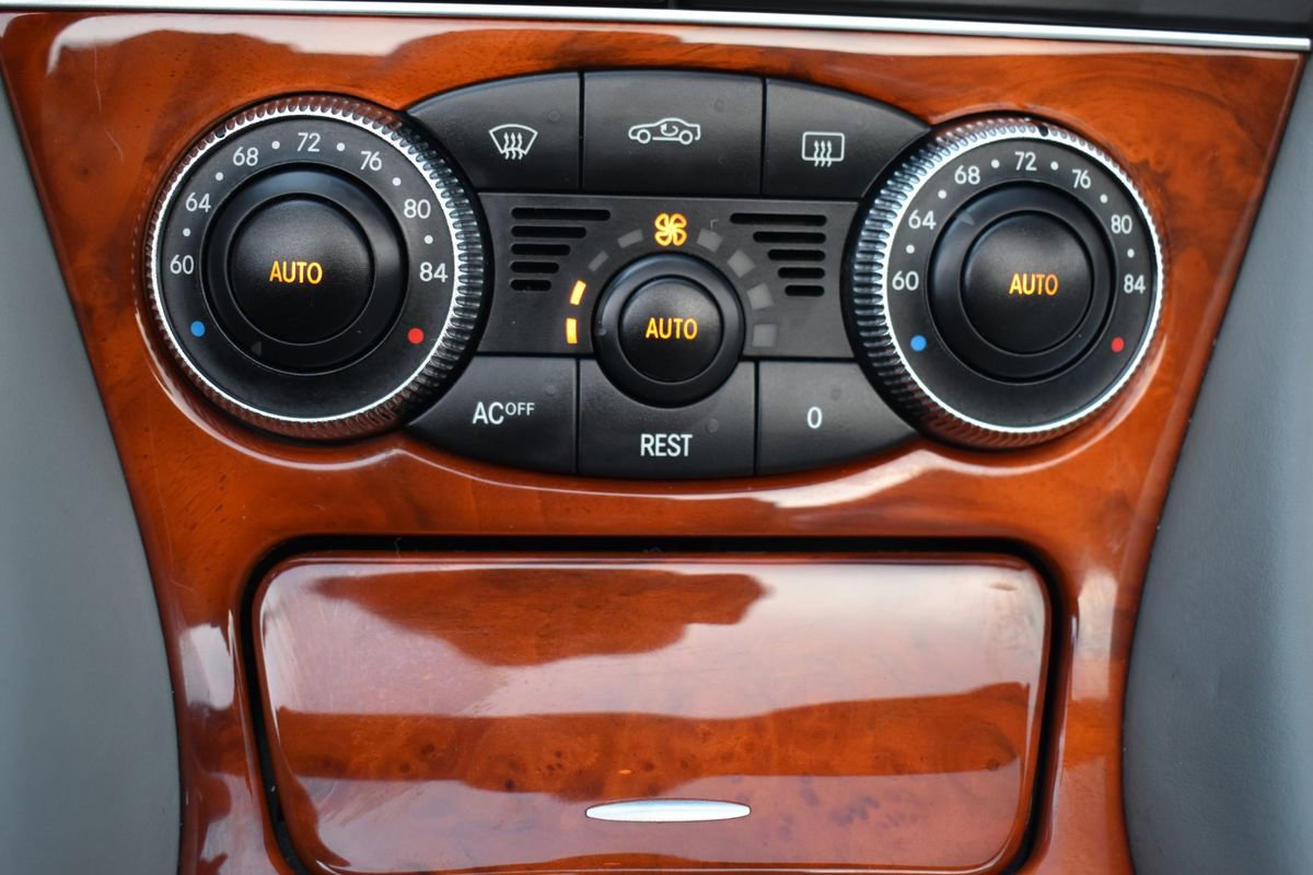 Used 2005 Mercedes-Benz SL 600 image 38