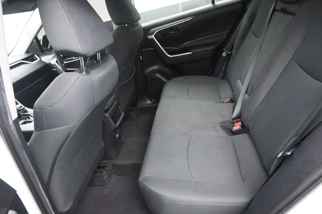 Used 2020 Toyota RAV4 LE FWD image 14