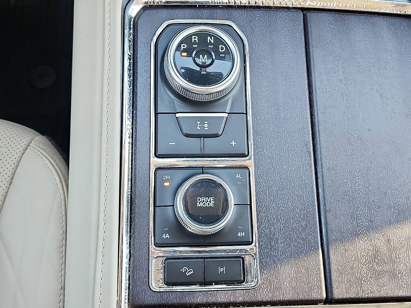 Used 2023 Ford Expedition Max Platinum image 17