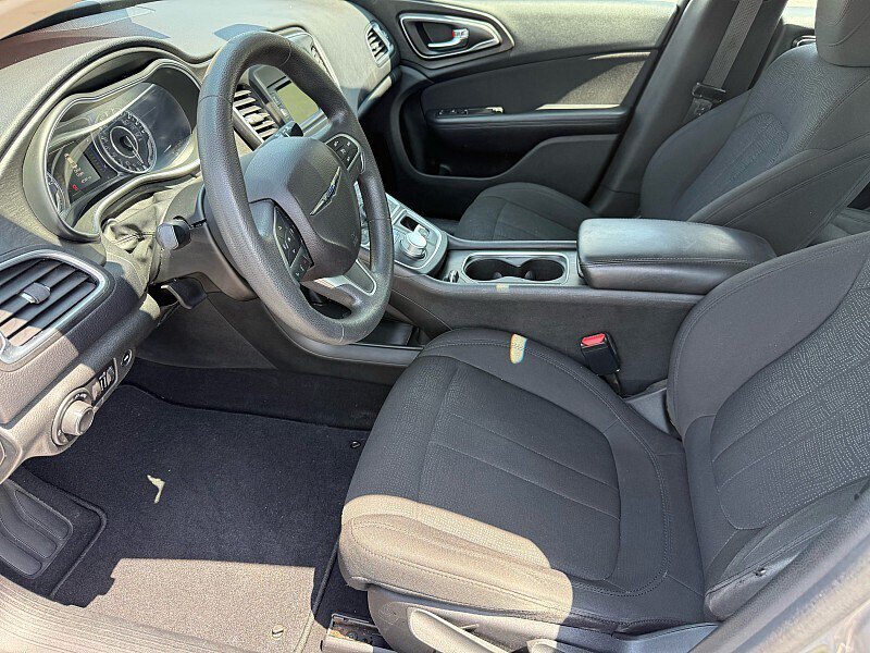 Used 2016 Chrysler 200 Limited FWD image 30