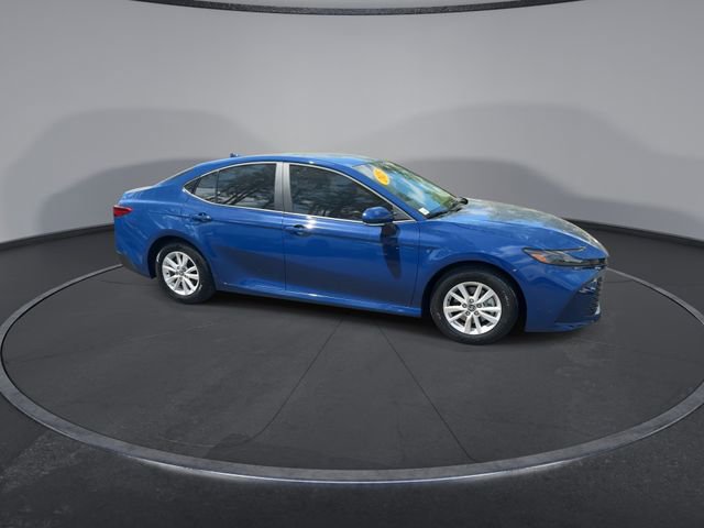Used 2025 Toyota Camry LE image 18