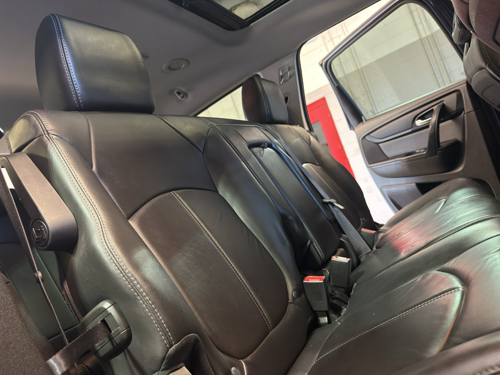 Used 2014 Chevrolet Traverse LT w/ LPO, 'HIT The Road' Package AWD/4WD image 26