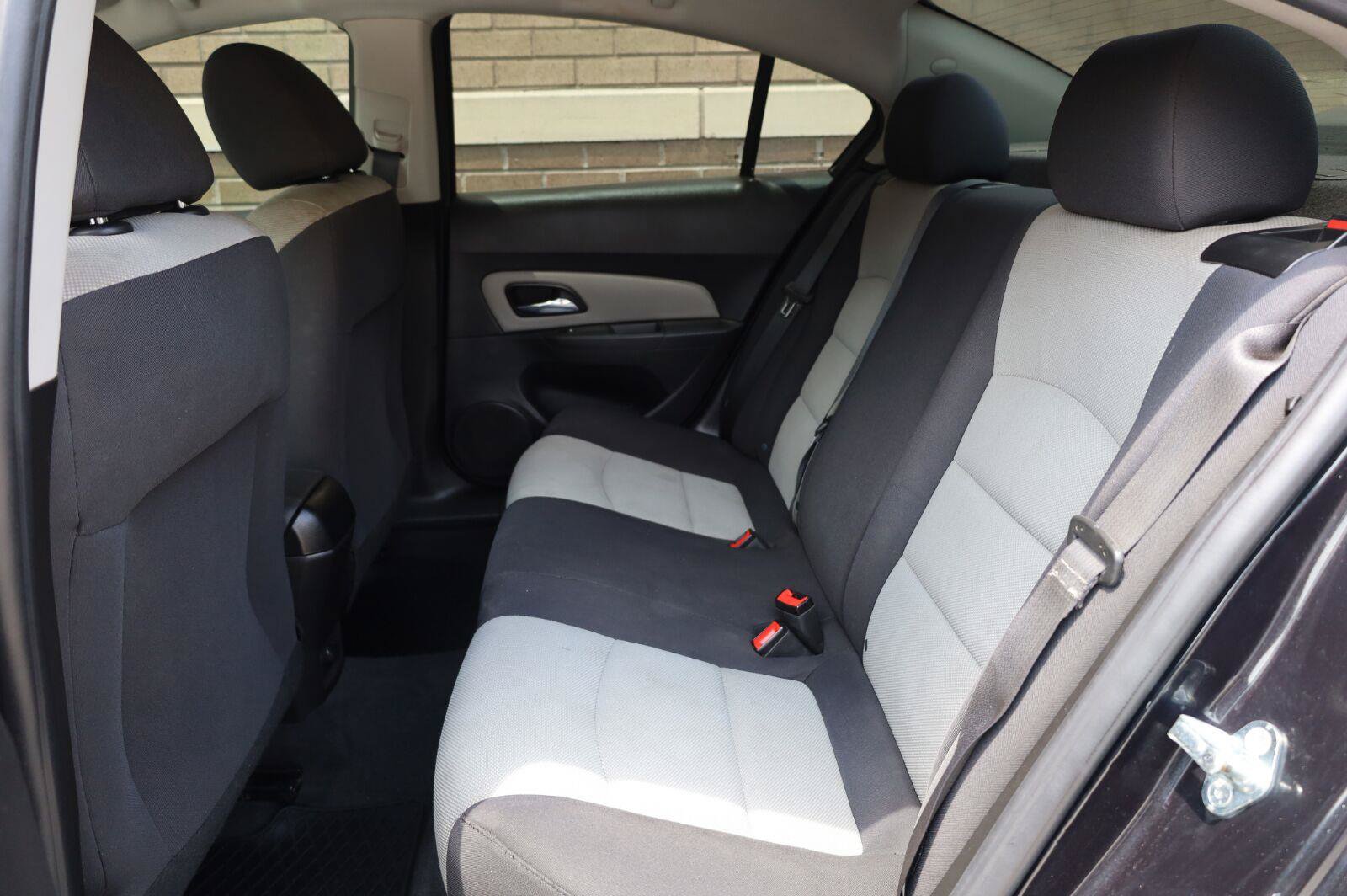 Used 2016 Chevrolet Cruze LS FWD image 20