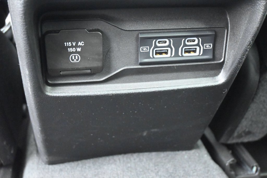 Used 2022 Jeep Grand Cherokee Overland w/ Luxury Tech Group IV RWD image 24