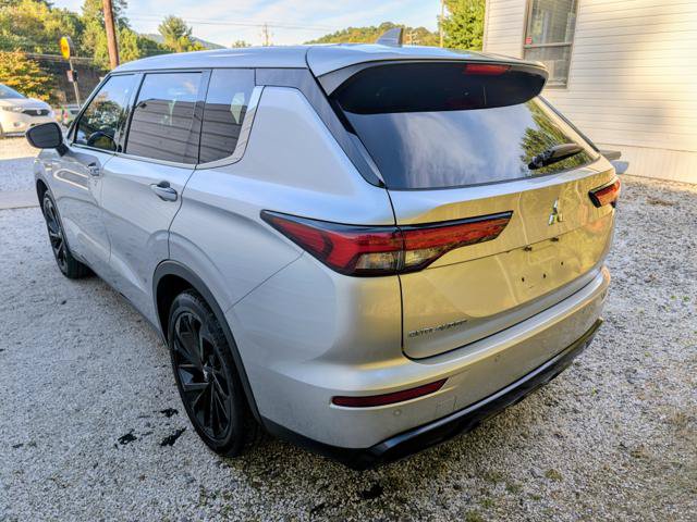 Used 2022 Mitsubishi Outlander SE FWD image 13