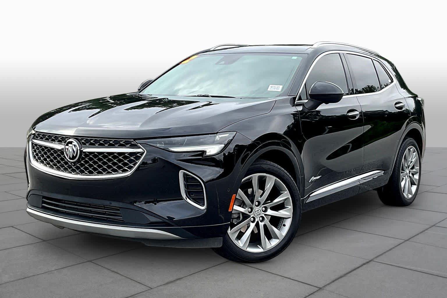 Used 2022 Buick Envision Avenir w/ Technology Package II FWD image 2