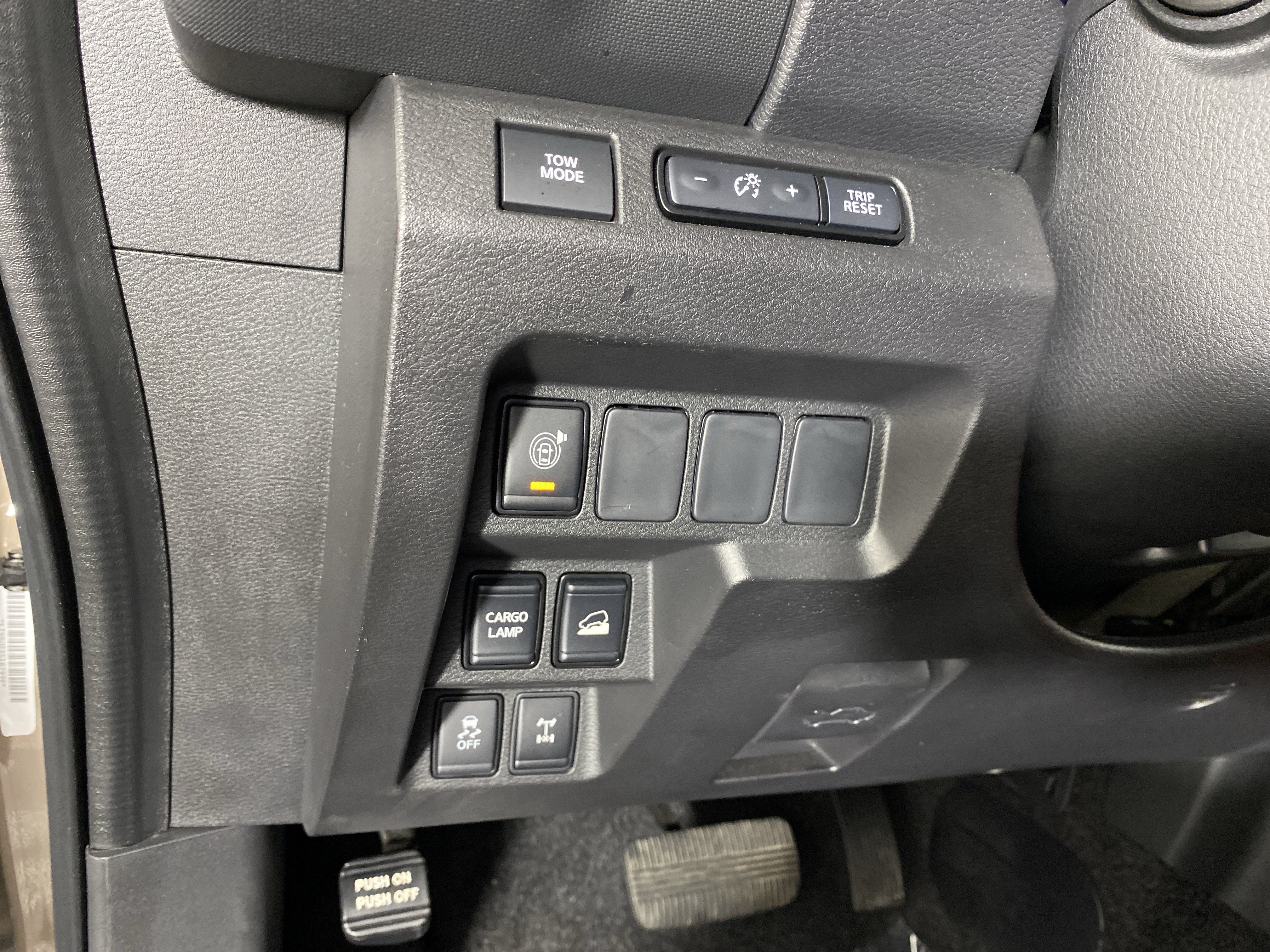 Used 2023 Nissan Frontier PRO-4X w/ Technology Package AWD/4WD image 24