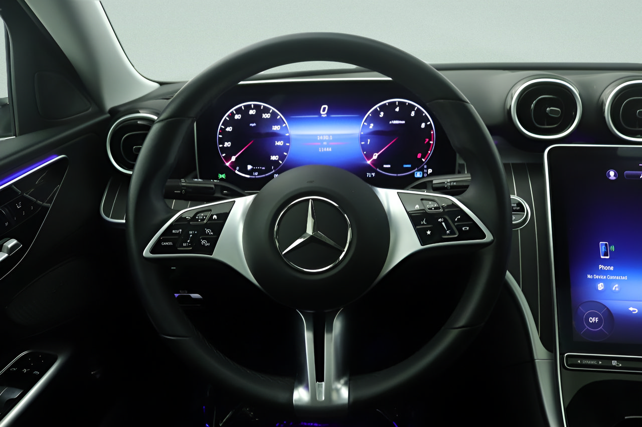 Used 2023 Mercedes-Benz C 300 Sedan image 8