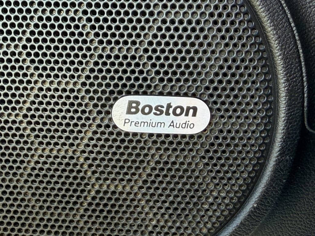 Used 2012 Chevrolet Camaro SS image 21