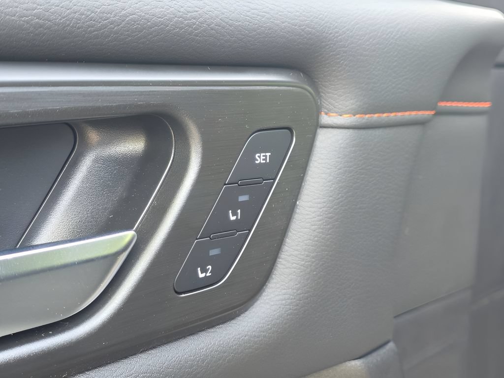 New 2026 Nissan Armada PRO-4X w/ Captain's Chari Seat Package AWD/4WD image 21