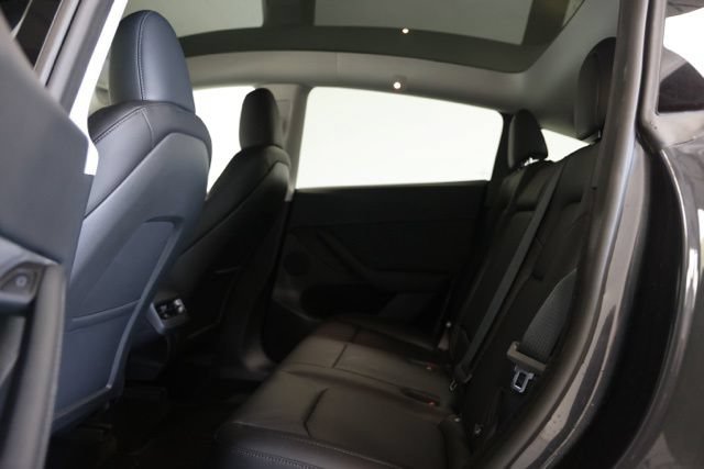 Used 2025 Tesla Model Y Long Range AWD/4WD image 35