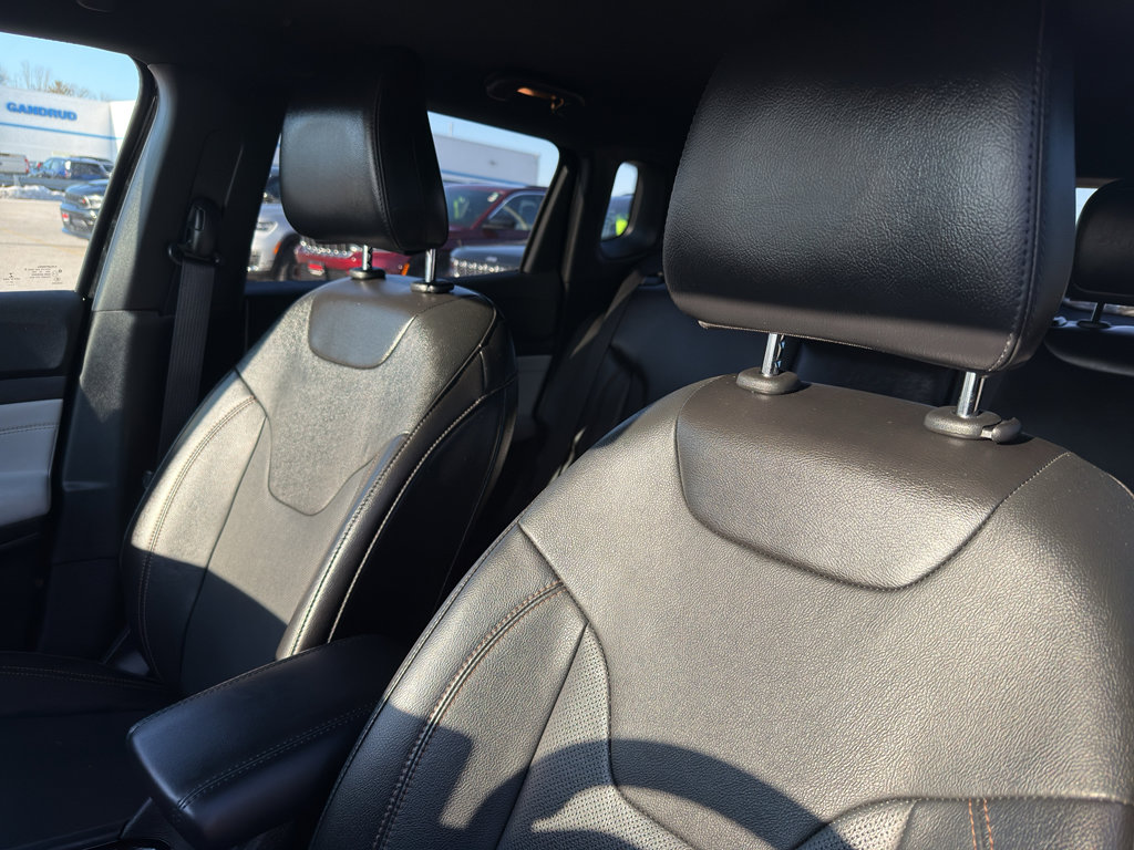 Used 2023 Jeep Compass Limited image 27