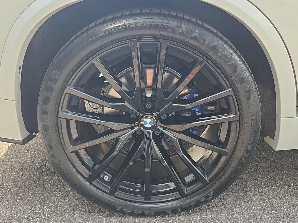 Used 2023 BMW X5 xDrive40i w/ M Sport Package AWD/4WD image 26