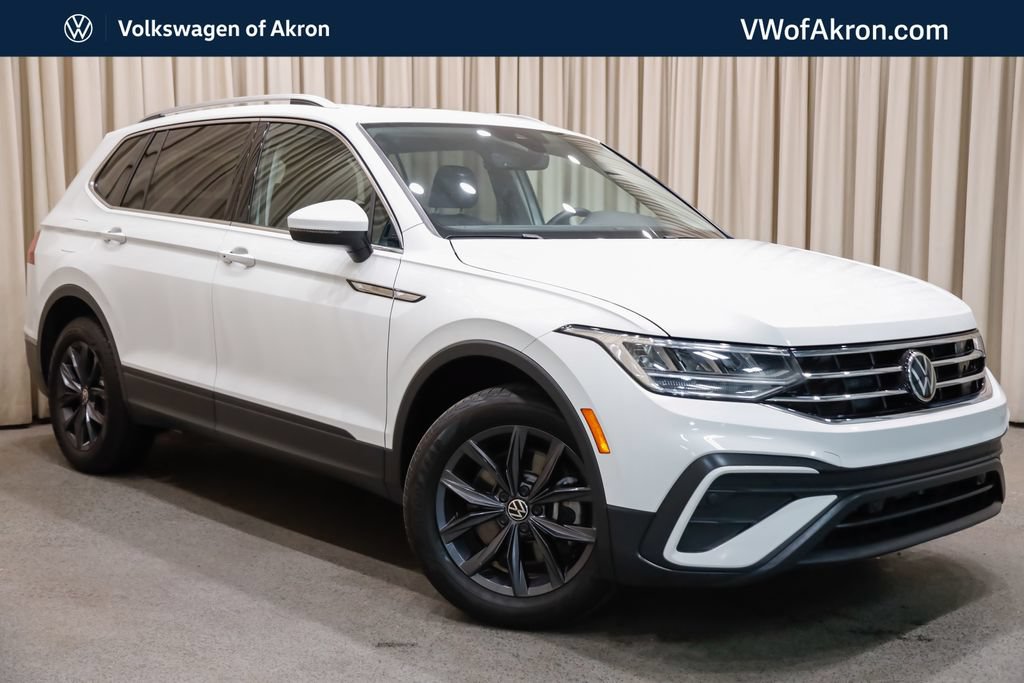 Used 2024 Volkswagen Tiguan SE w/ Panoramic Sunroof Package