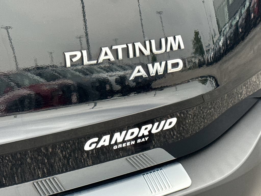 Certified 2023 Nissan Rogue Platinum w/ Platinum Premium Package AWD/4WD image 8
