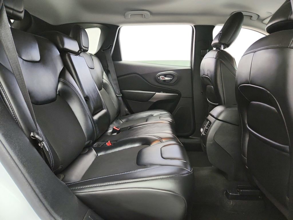 Used 2020 Jeep Cherokee Latitude Plus w/ Cold Weather Group image 30