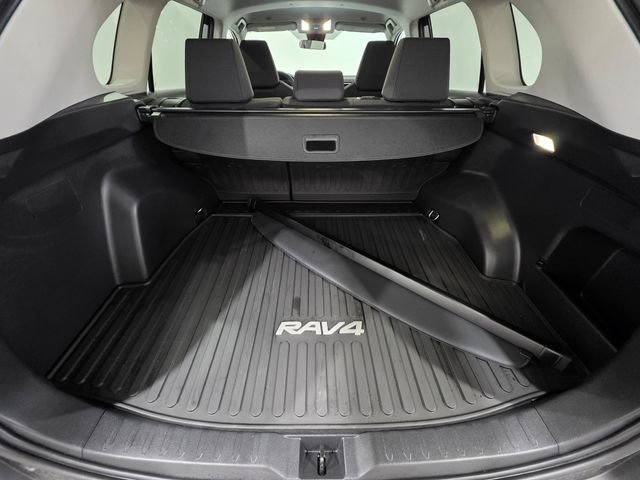 Used 2025 Toyota RAV4 LE AWD/4WD image 21