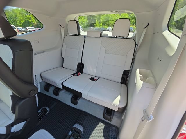 Used 2024 GMC Acadia Denali w/ LPO, Floor Liner Package AWD/4WD image 24