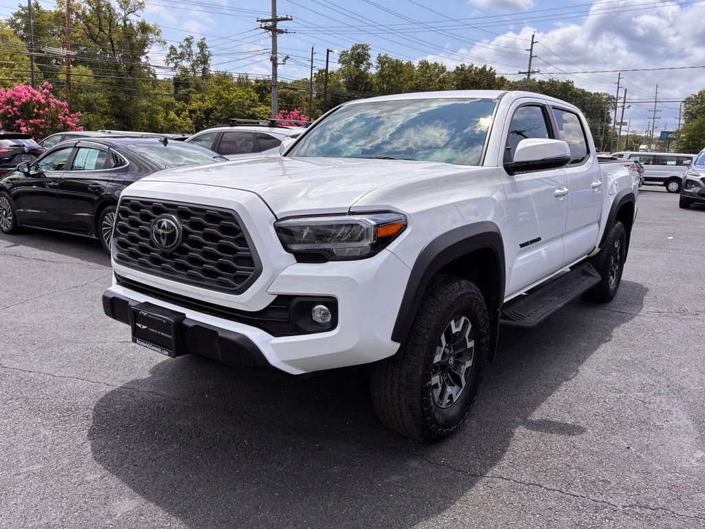 Used 2023 Toyota Tacoma TRD Off-Road w/ Black Out Package (TMS) AWD/4WD image 3