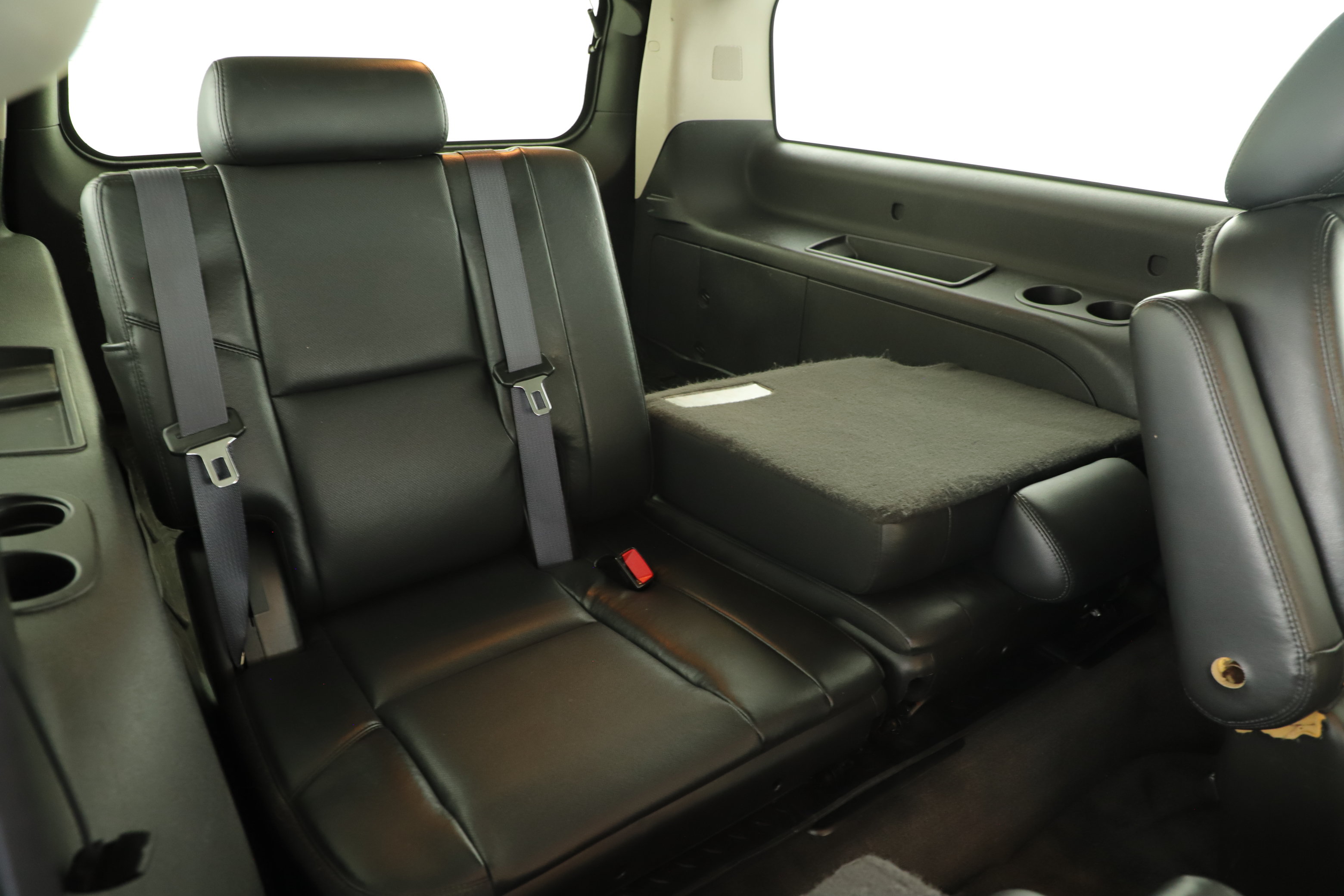 Used 2011 Chevrolet Suburban LTZ AWD/4WD image 12