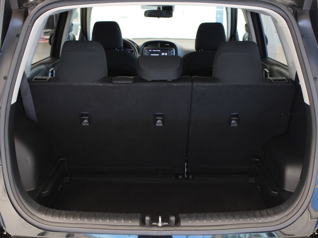 Used 2023 Kia Soul LX FWD image 29