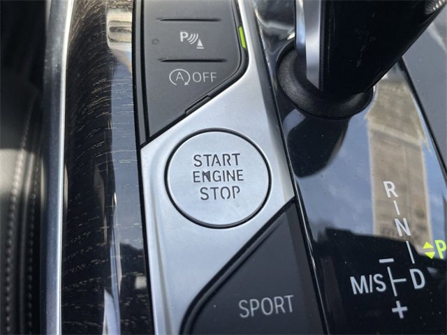 Used 2022 BMW 330i Sedan w/ Driving Assistance Package image 17