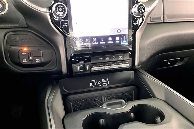 New 2026 RAM 2500 Laramie w/ Night Edition AWD/4WD image 7