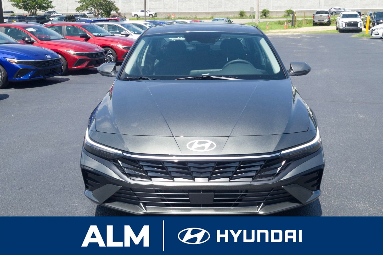 New 2025 Hyundai Elantra Limited image 2