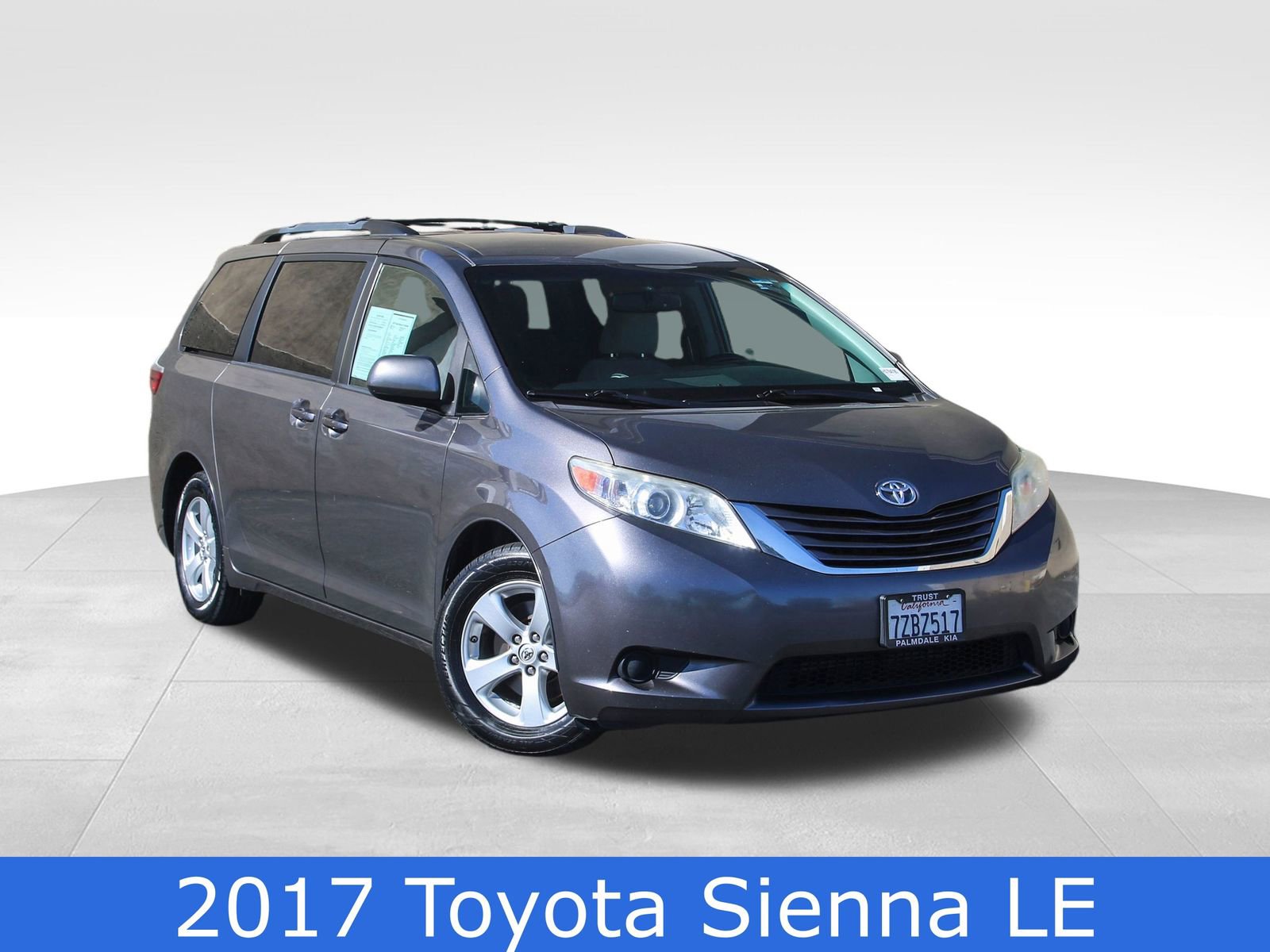 Used 2017 Toyota Sienna LE