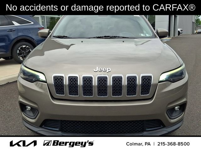 Used 2019 Jeep Cherokee Latitude Plus w/ Cold Weather Group AWD/4WD image 2