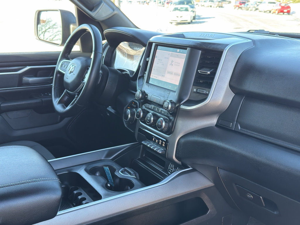 Used 2022 RAM 1500 Big Horn AWD/4WD image 30