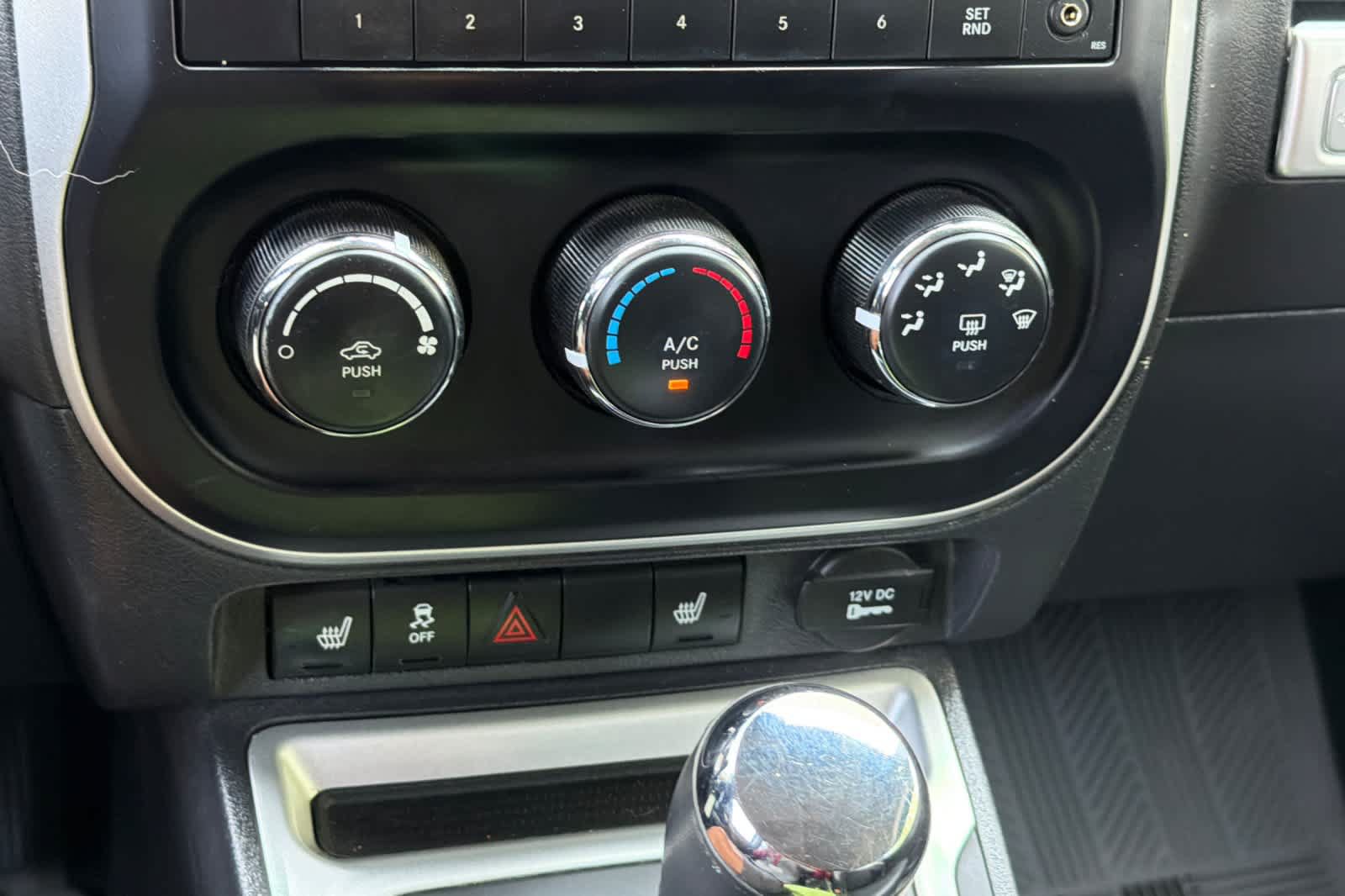 Used 2016 Jeep Compass Latitude AWD/4WD image 21