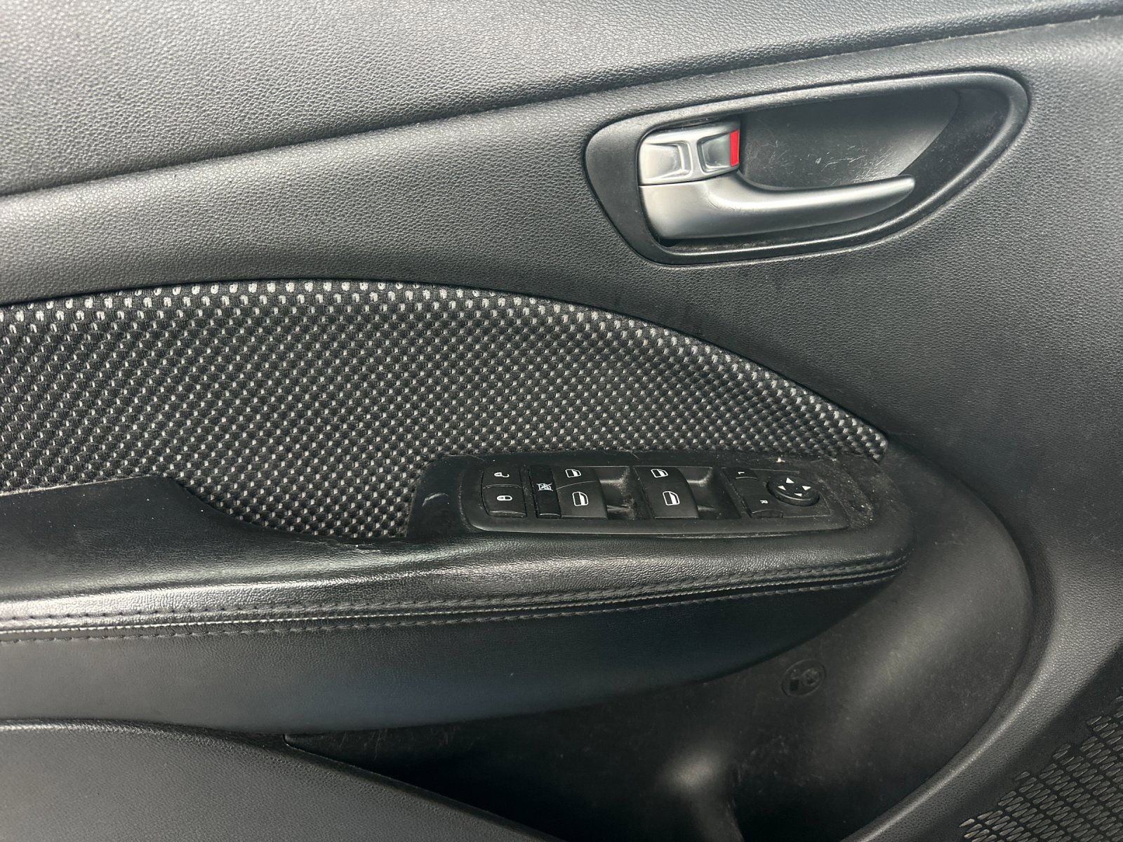 Used 2015 Dodge Dart SXT image 10