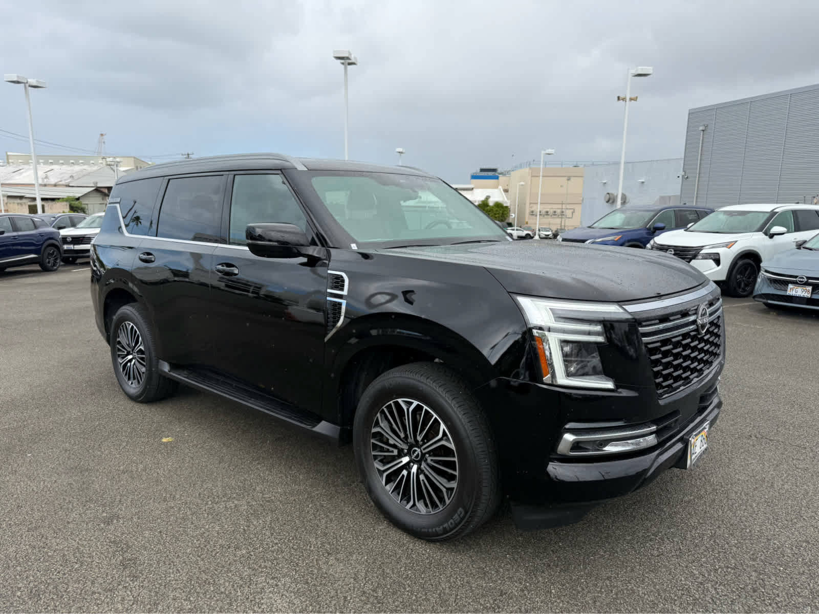 Used 2025 Nissan Armada Platinum RWD image 2
