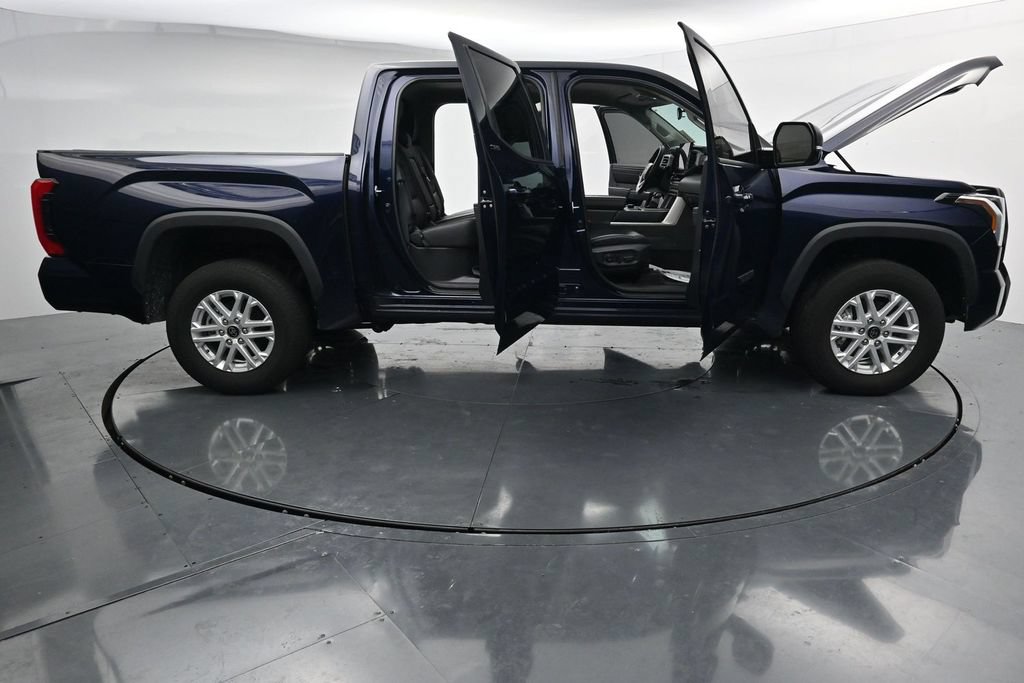 Used 2023 Toyota Tundra SR5 w/ SR5 Premium Package AWD/4WD image 37
