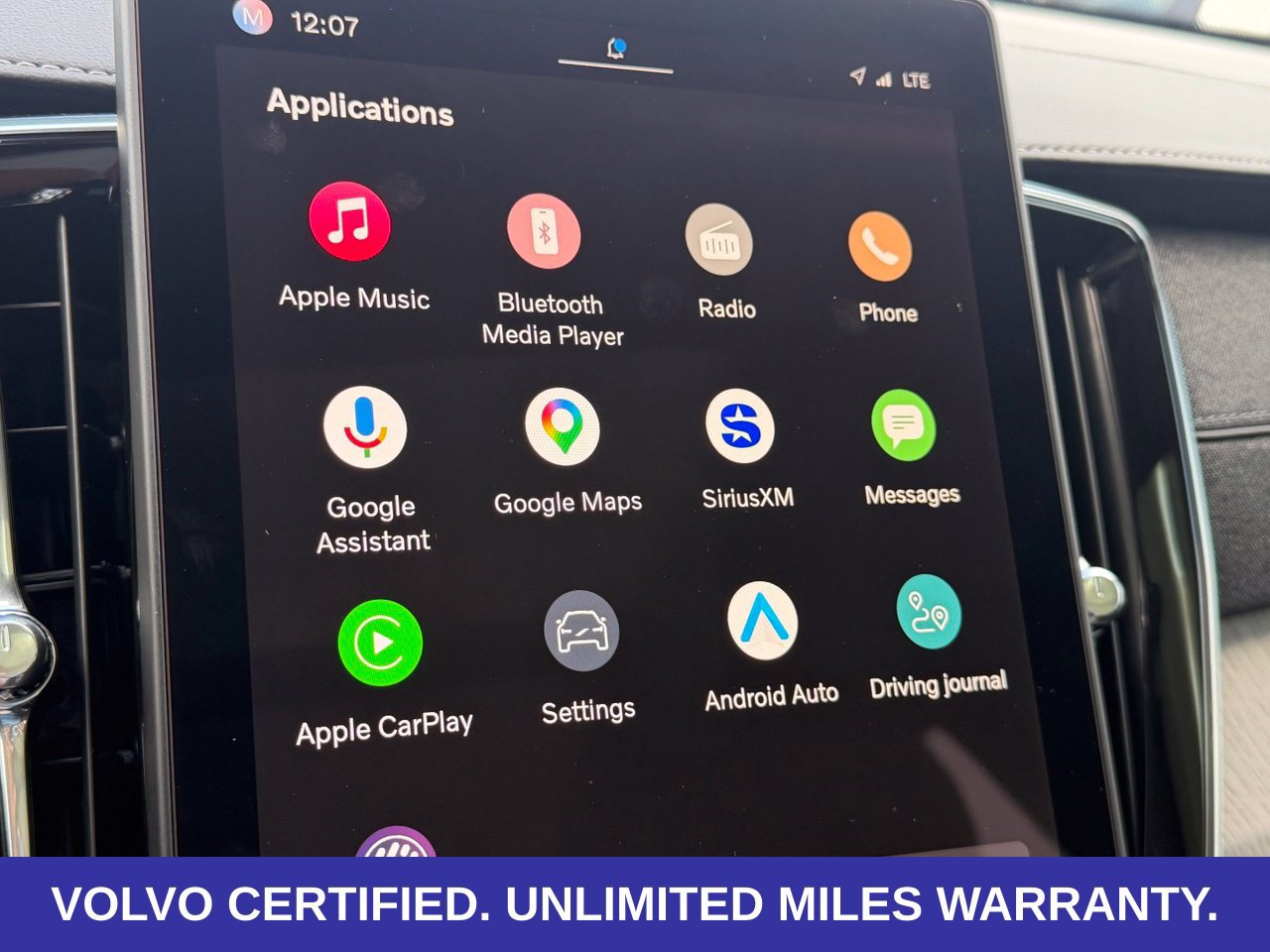 Certified 2025 Volvo XC90 T8 Ultra w/ Protection Package Premier AWD/4WD image 27