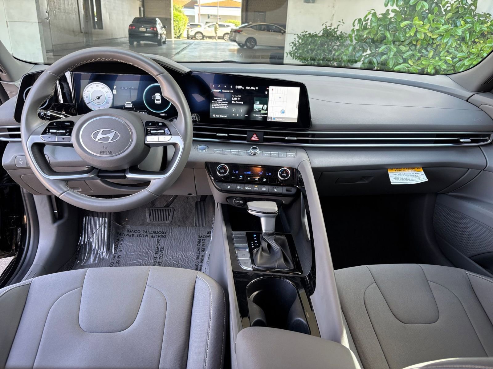 Used 2025 Hyundai Elantra SEL FWD image 33