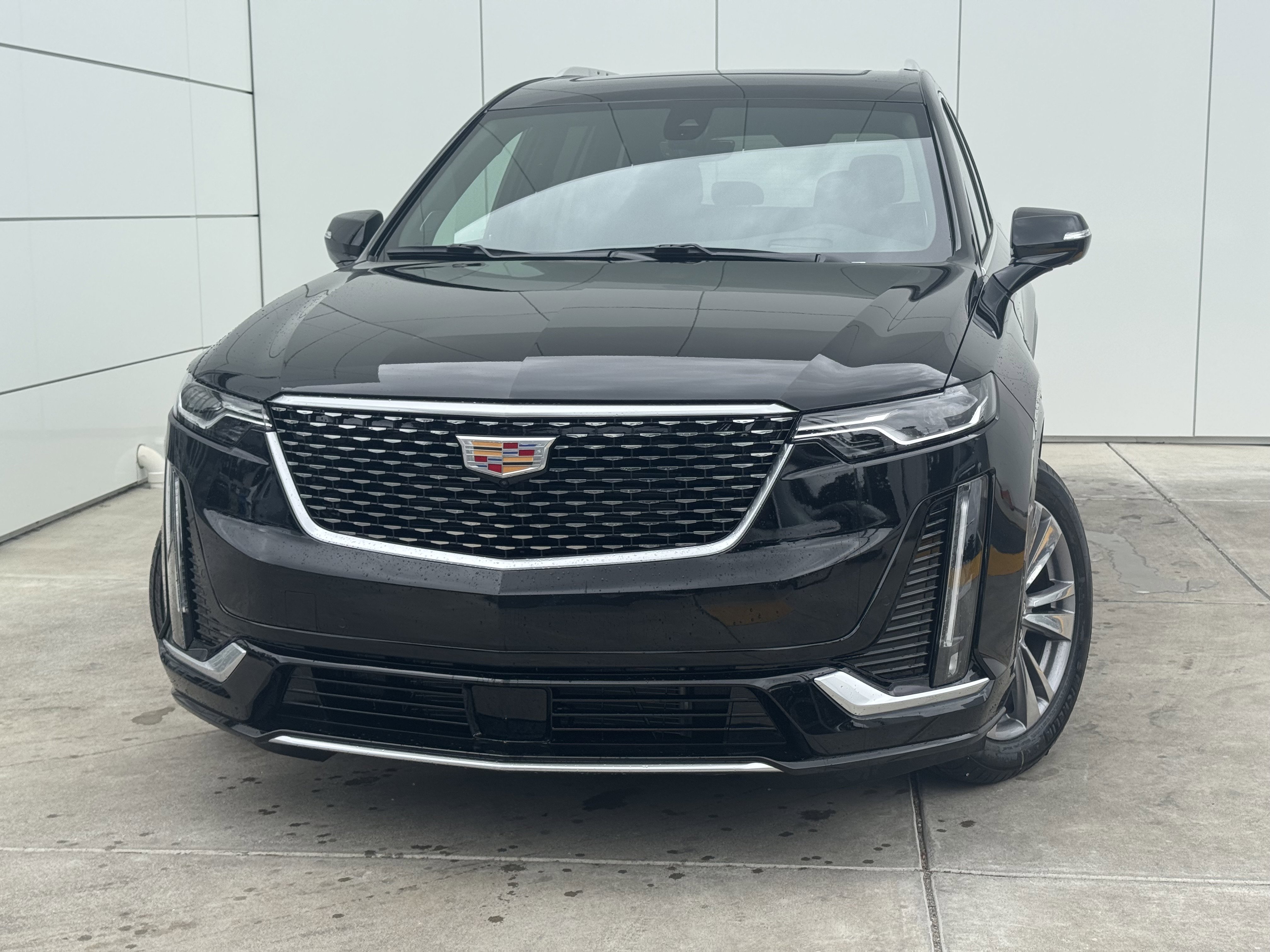 New 2025 Cadillac XT6 Premium Luxury w/ Technology Package image 1