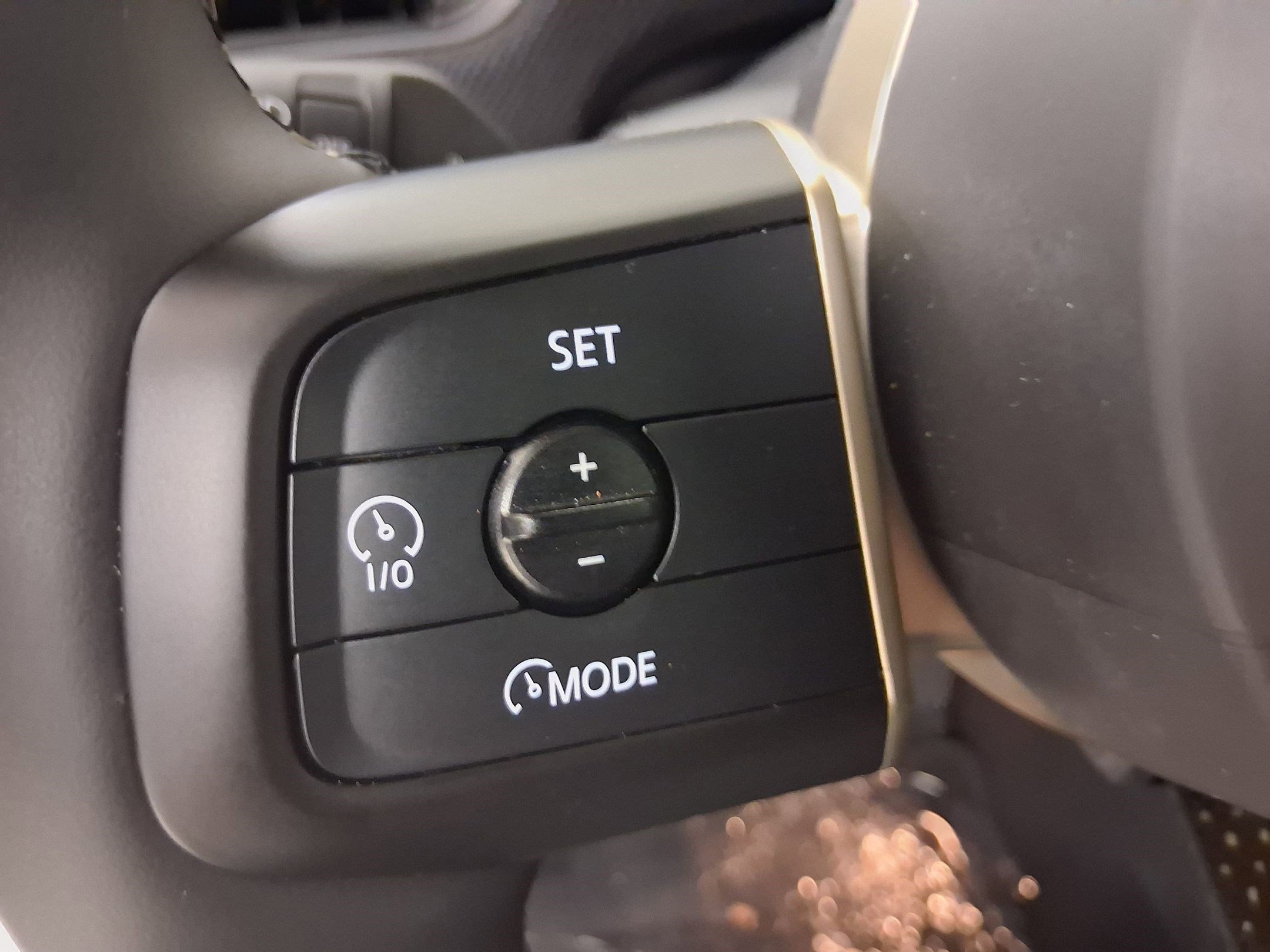 Used 2025 MINI Cooper 2-Door Hardtop image 13