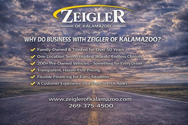 Used 2021 Ford Escape SE image 4