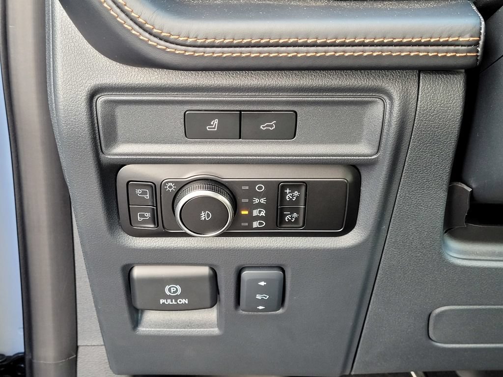 New 2024 Ford Expedition Max Platinum RWD image 15