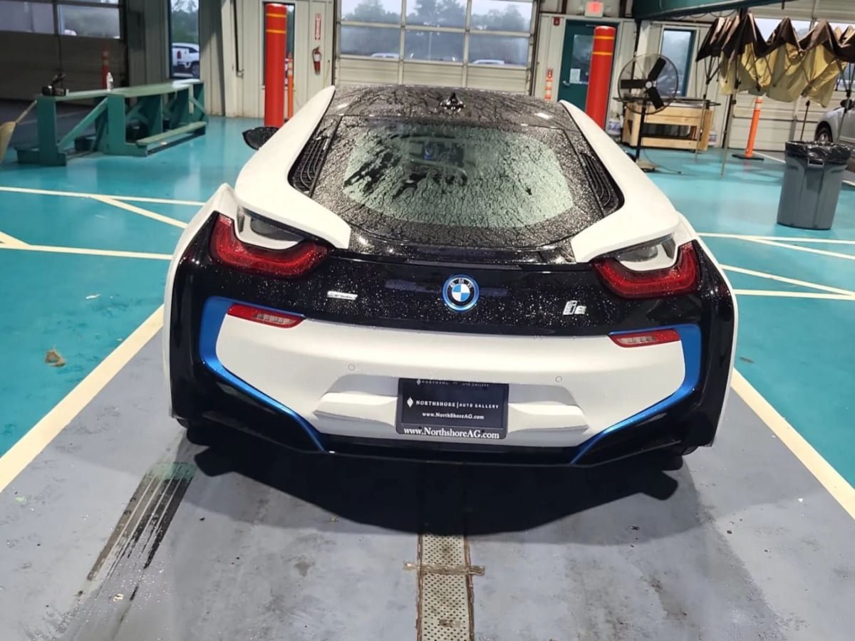 Used 2016 BMW i8 AWD/4WD image 7